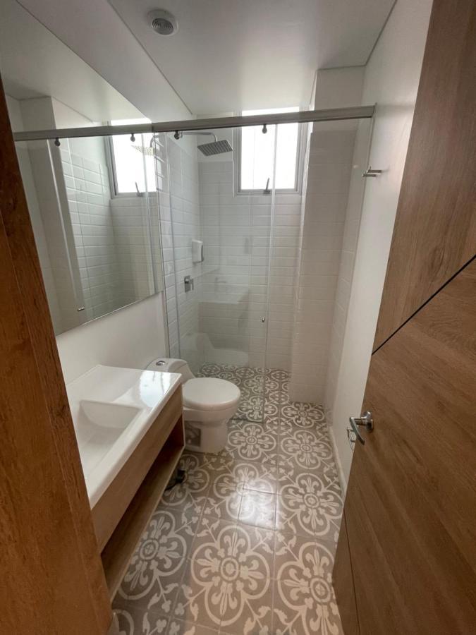 EM Budget Hotel Corferias Bogotá Eksteriør billede