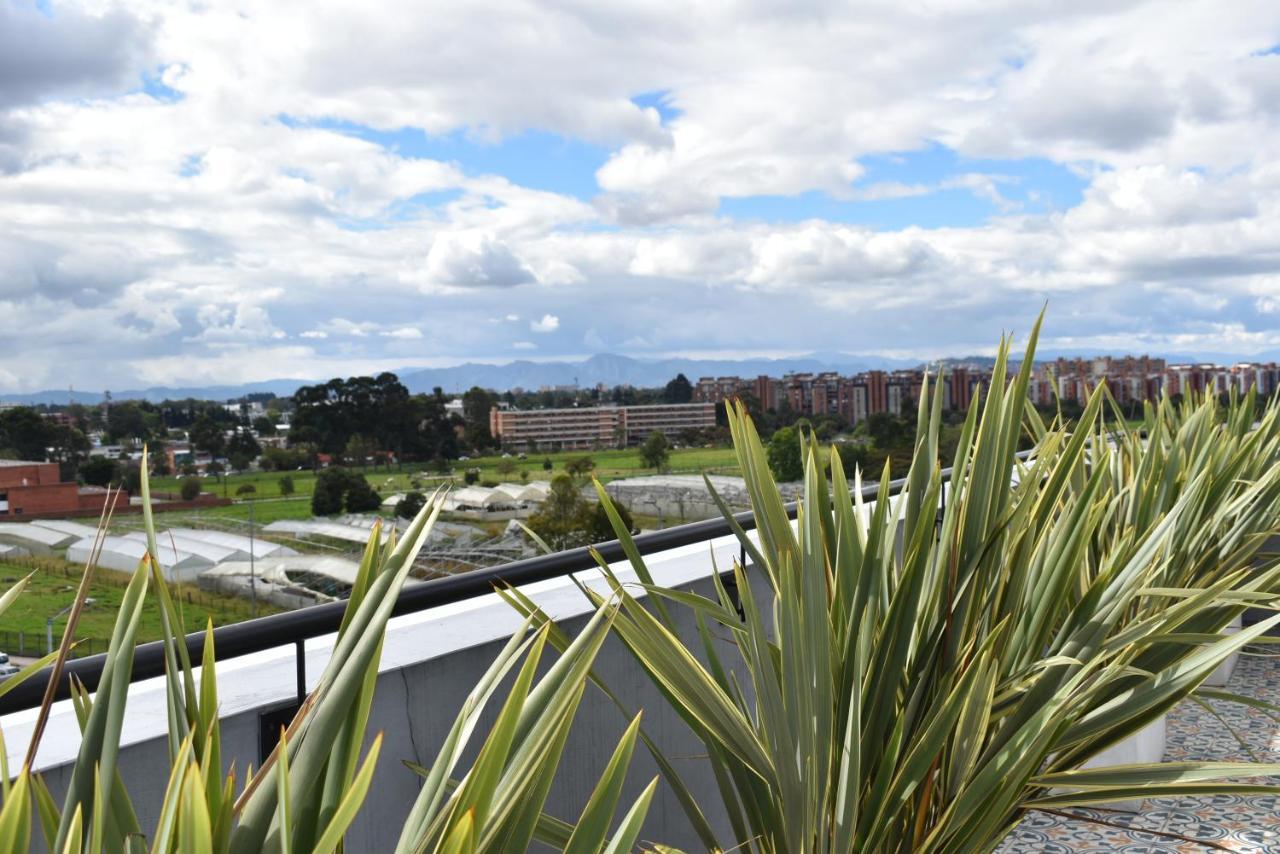 EM Budget Hotel Corferias Bogotá Eksteriør billede